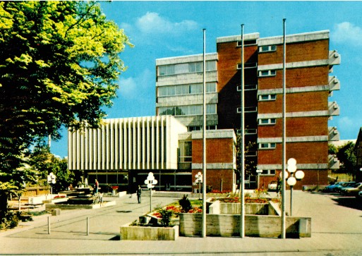 Das neue Friedrichsdorfer Rathaus in den 70er Jahren