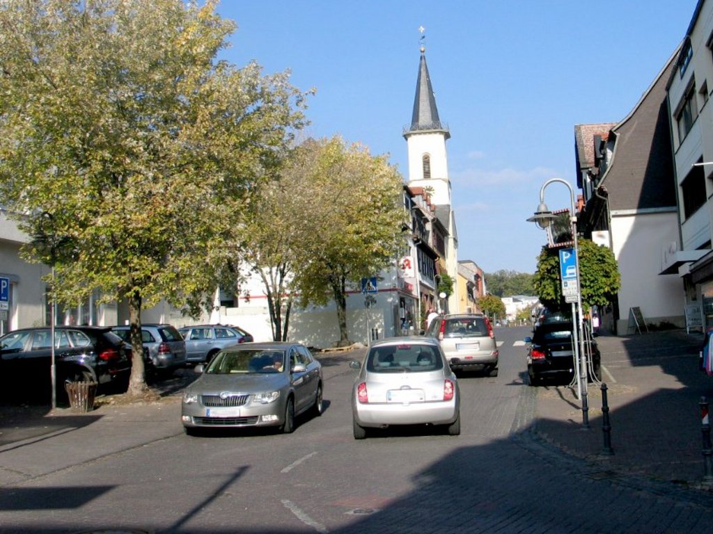 Verkehr in der Hugenottenstr.