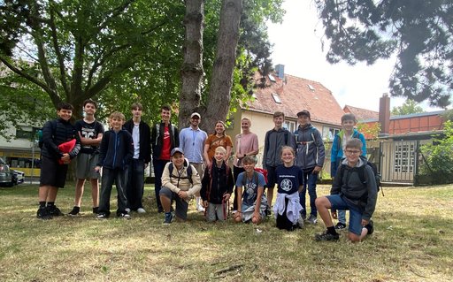 Gruppenfoto mit jugendlichen