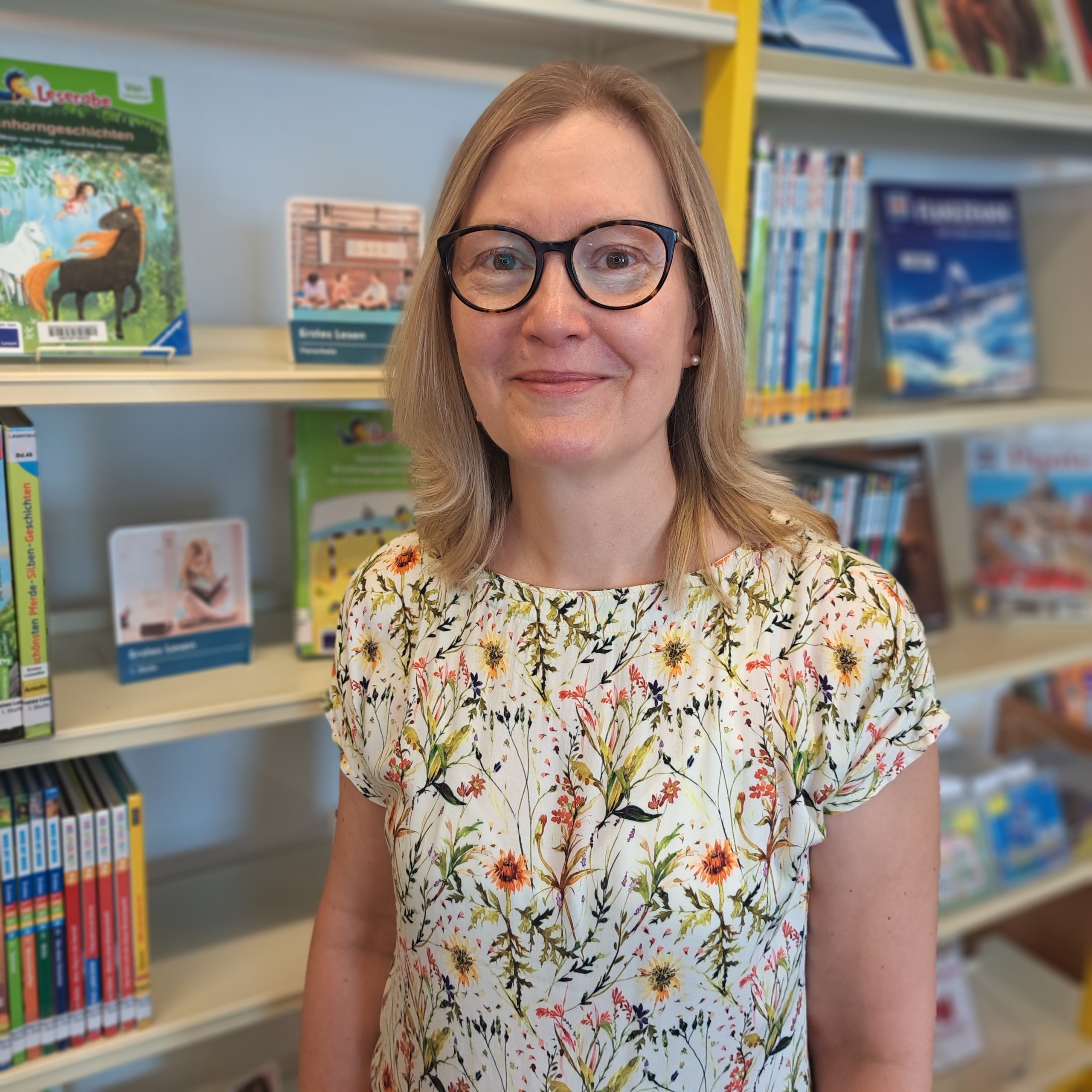Kristina Wachsmuth, Leitung Auf dem Bild ist die Leitung der Stadtbücherei Kristina Wachsmuth zu sehen.