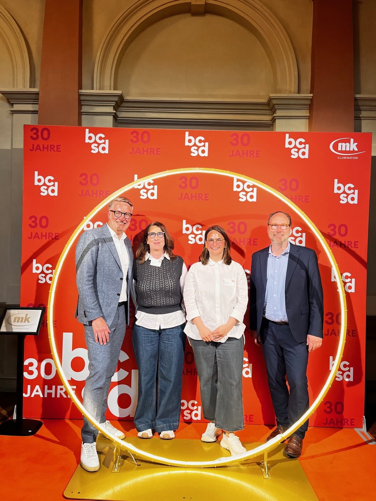 Gerold Lepa, Bundesvorsitzender der Bundesvereinigung City- und Stadtmarketing, Andrea Weber Wirtschaftsförderung Friedrichdorf, Melike Armagan Stadtmarketing Friedrichdorf, Lars Keitel, Bürgermeister Friedrichsdorf 
