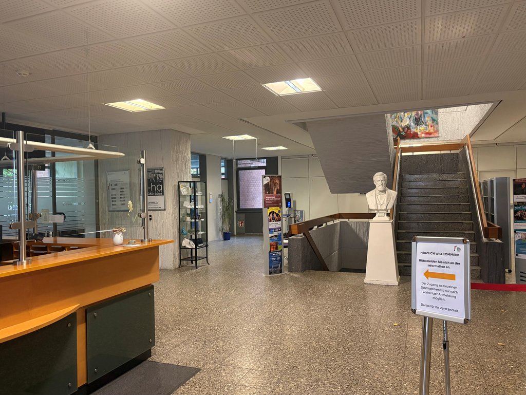 Foyer des Rathauses in Friedrichsdorf